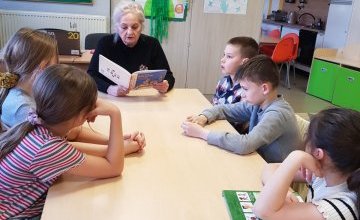 "Poczytaj mi, Babciu, poczytaj mi, Dziadku"