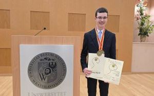 Podwójny laureat (5)