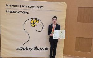 Podwójny laureat (3)