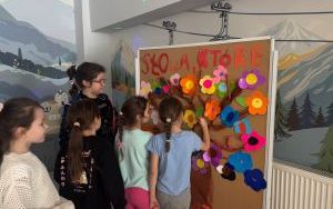 Słowa, które rozkwitają” – akcja w świetlicy szkolnej (5)