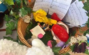 Tajemnicza walizka bohatera (13)